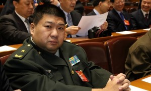 毛主席唯一孙子毛新宇，公开透露他和妻子工资，众人直呼难以置信