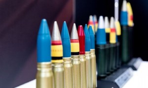 美军火商财报飘红 白宫“和平”人设崩塌